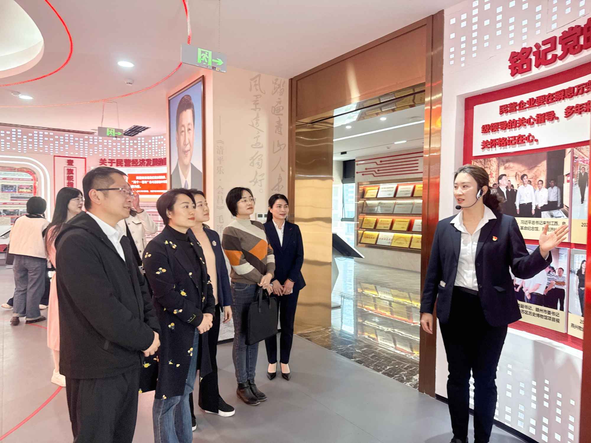 ?？谑袐D聯(lián)黨組書記、主席鄭艷同志一行蒞臨燕興物業(yè)調(diào)研“三新”領(lǐng)域婦聯(lián)組織建設(shè)及巾幗家政工作